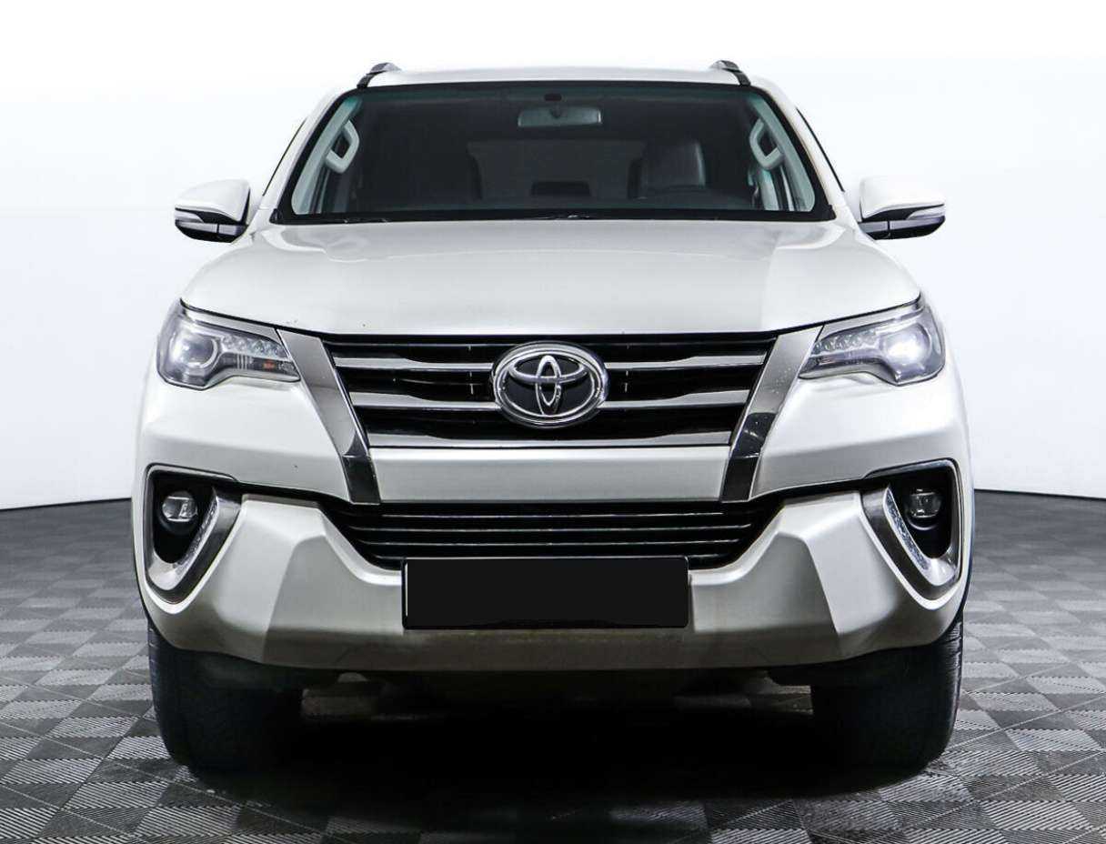 Toyota Fortuner 2017 года с пробегом. Фото: #1