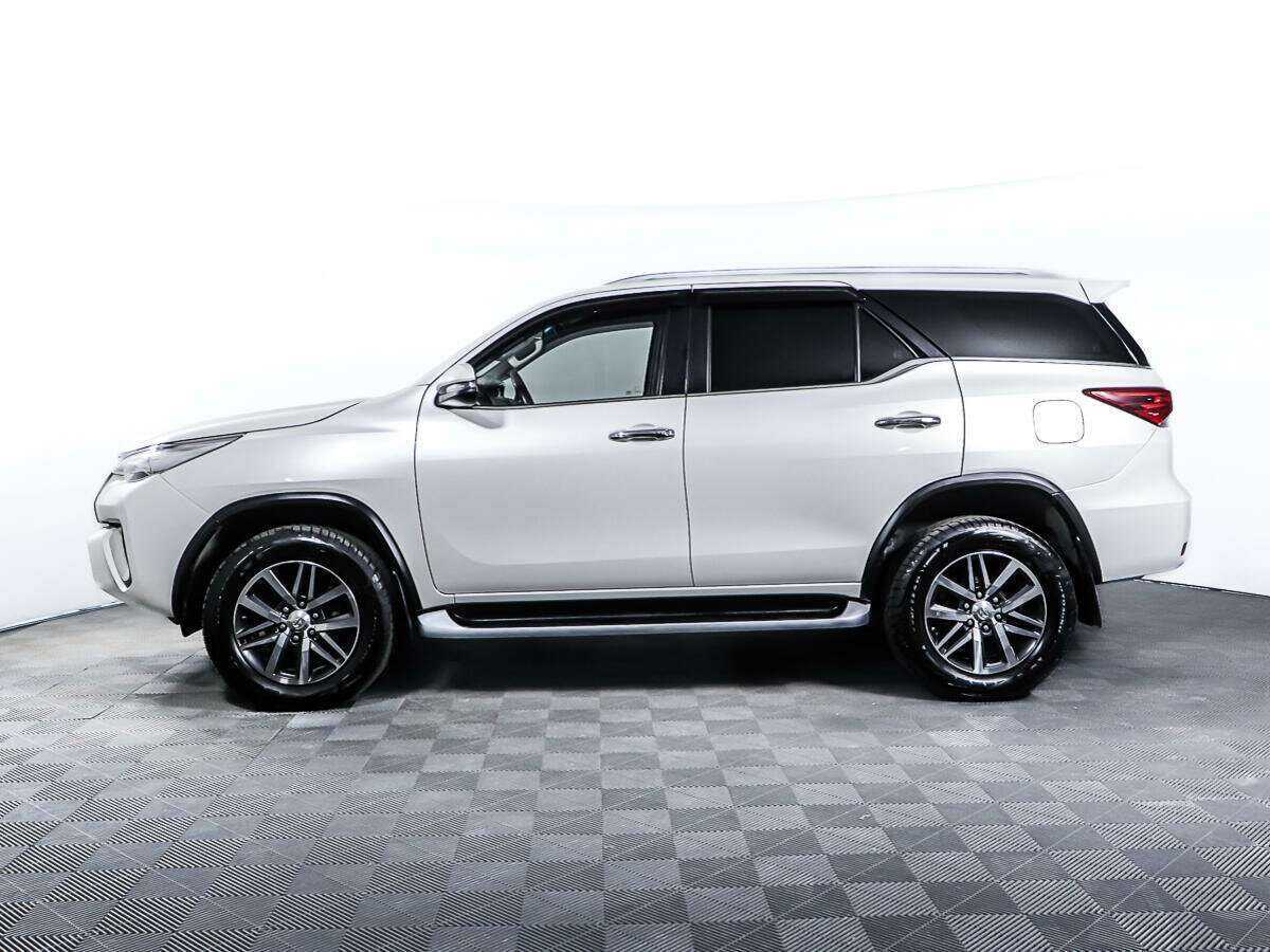 Toyota Fortuner 2017 года с пробегом. Фото: #7