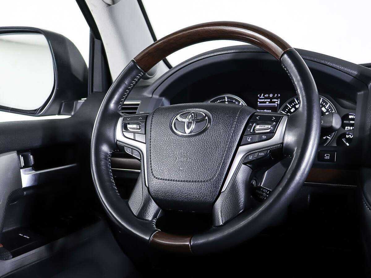 Toyota Land Cruiser 2016 года с пробегом. Фото: #16