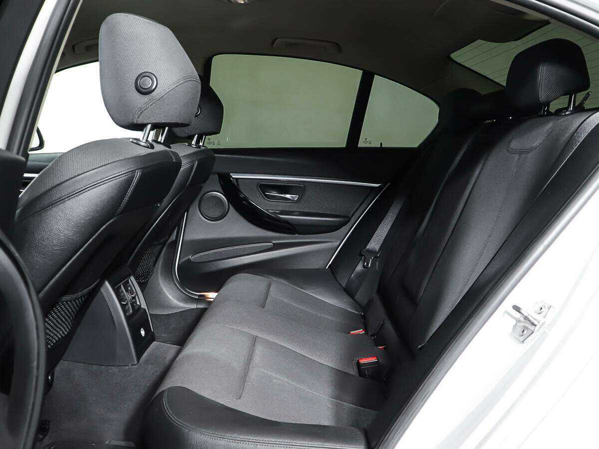 BMW 3 серии 2016 года с пробегом. Фото: #9