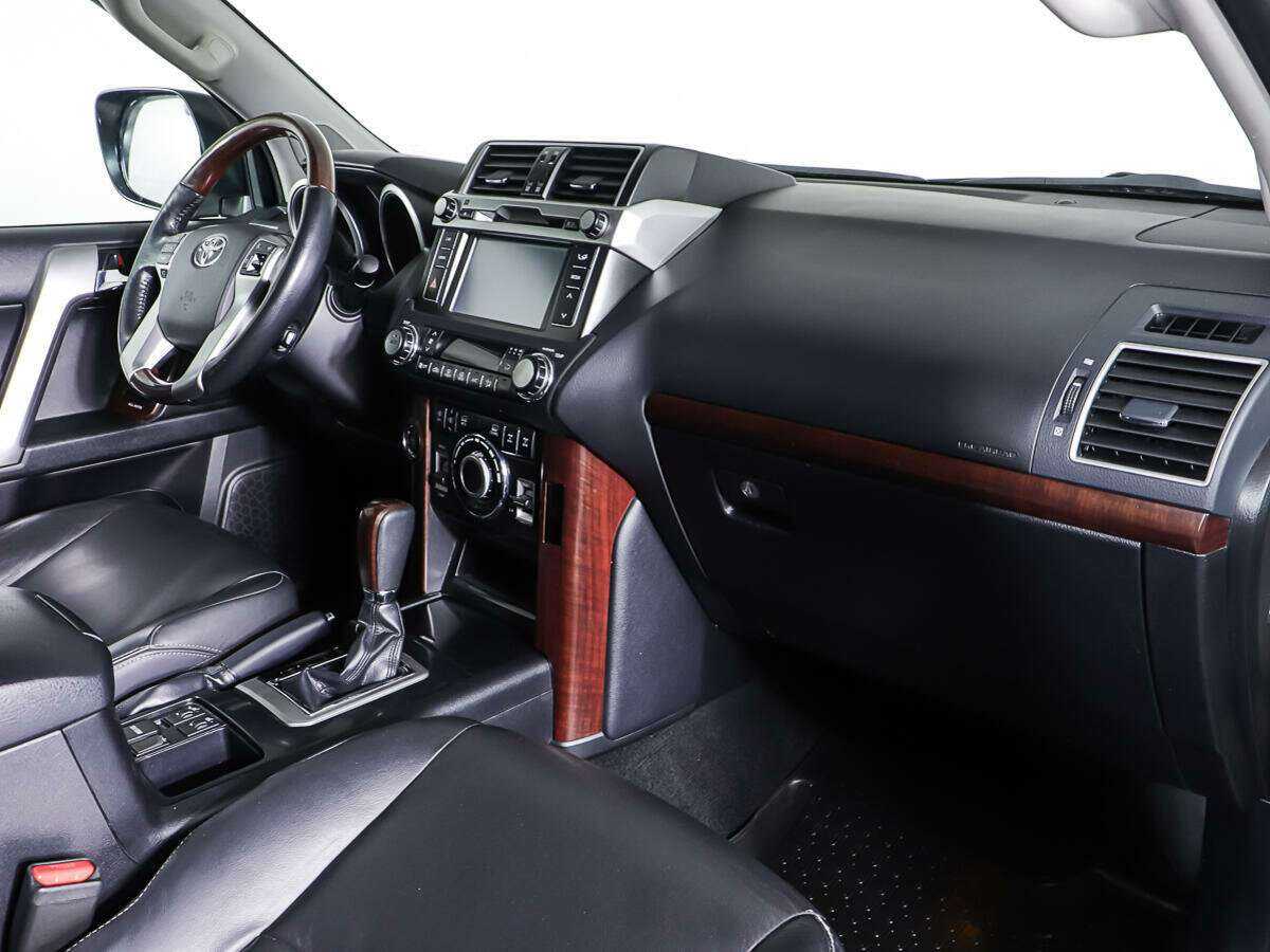 Toyota Land Cruiser Prado 2014 года с пробегом. Фото: #8
