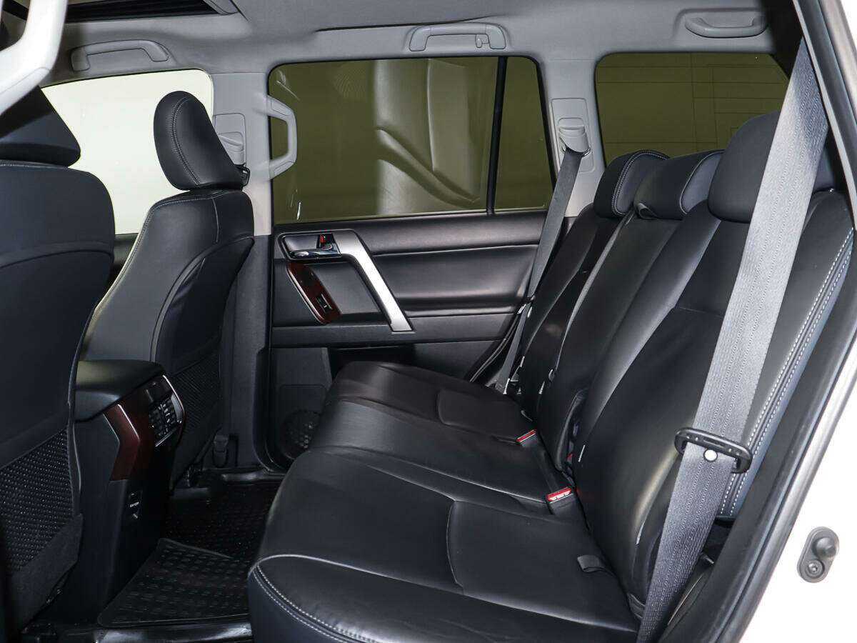 Toyota Land Cruiser Prado 2014 года с пробегом. Фото: #9