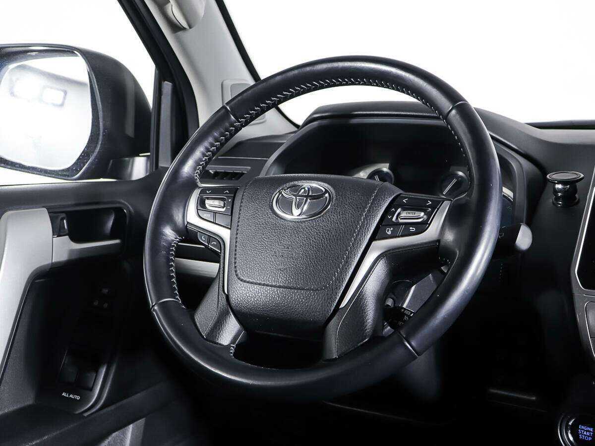 Toyota Land Cruiser Prado 2017 года с пробегом. Фото: #14