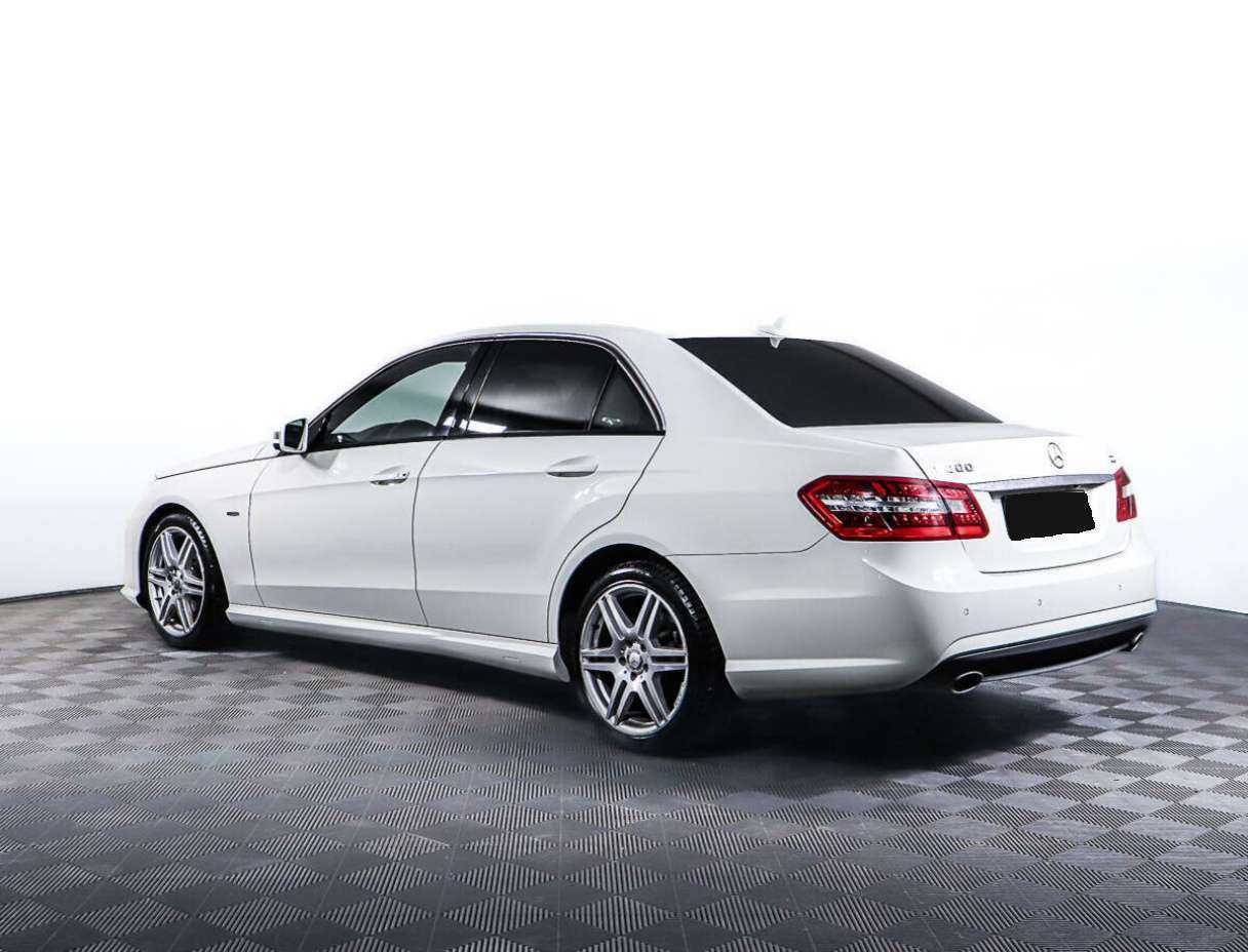 Mercedes-Benz E-Класс 2010 года с пробегом. Фото: #6