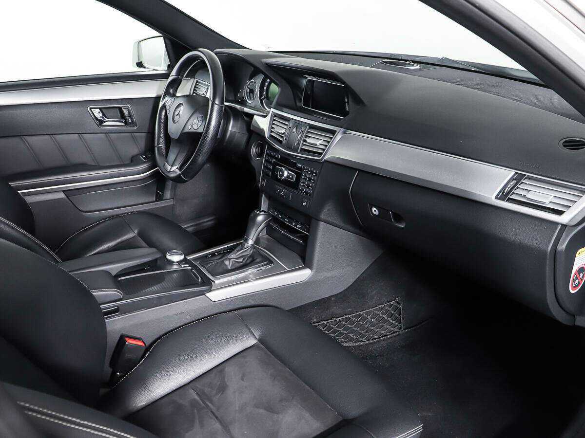 Mercedes-Benz E-Класс 2010 года с пробегом. Фото: #8