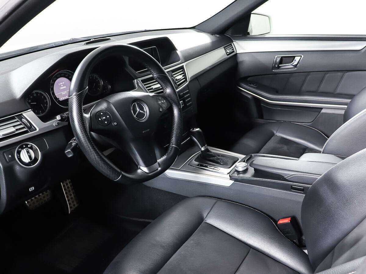 Mercedes-Benz E-Класс 2010 года с пробегом. Фото: #12