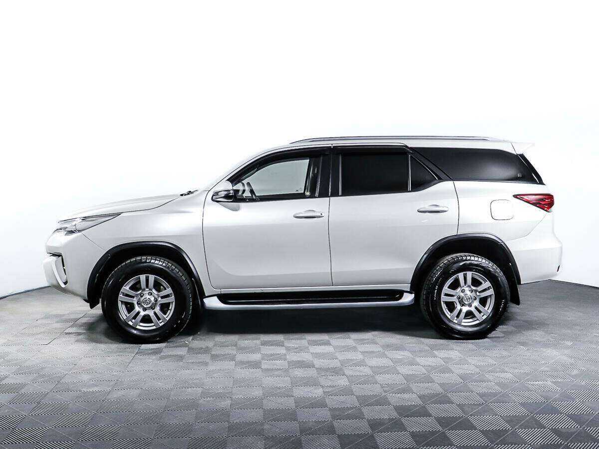 Toyota Fortuner 2017 года с пробегом. Фото: #6