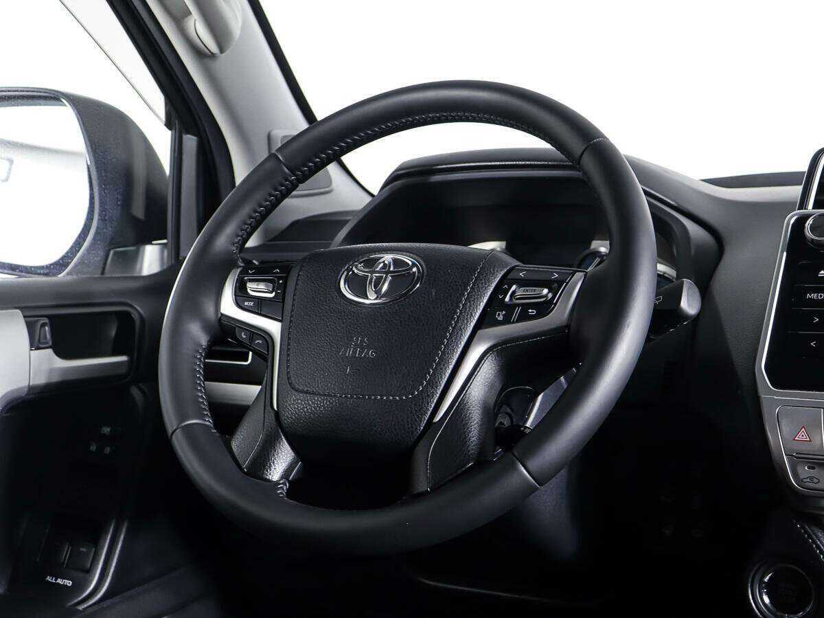Toyota Land Cruiser Prado 2017 года с пробегом. Фото: #12
