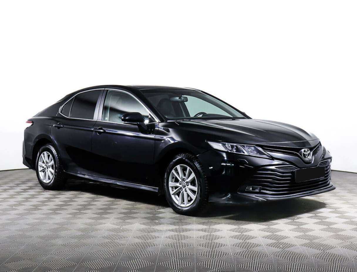 Toyota Camry 2018 года с пробегом. Фото: #2
