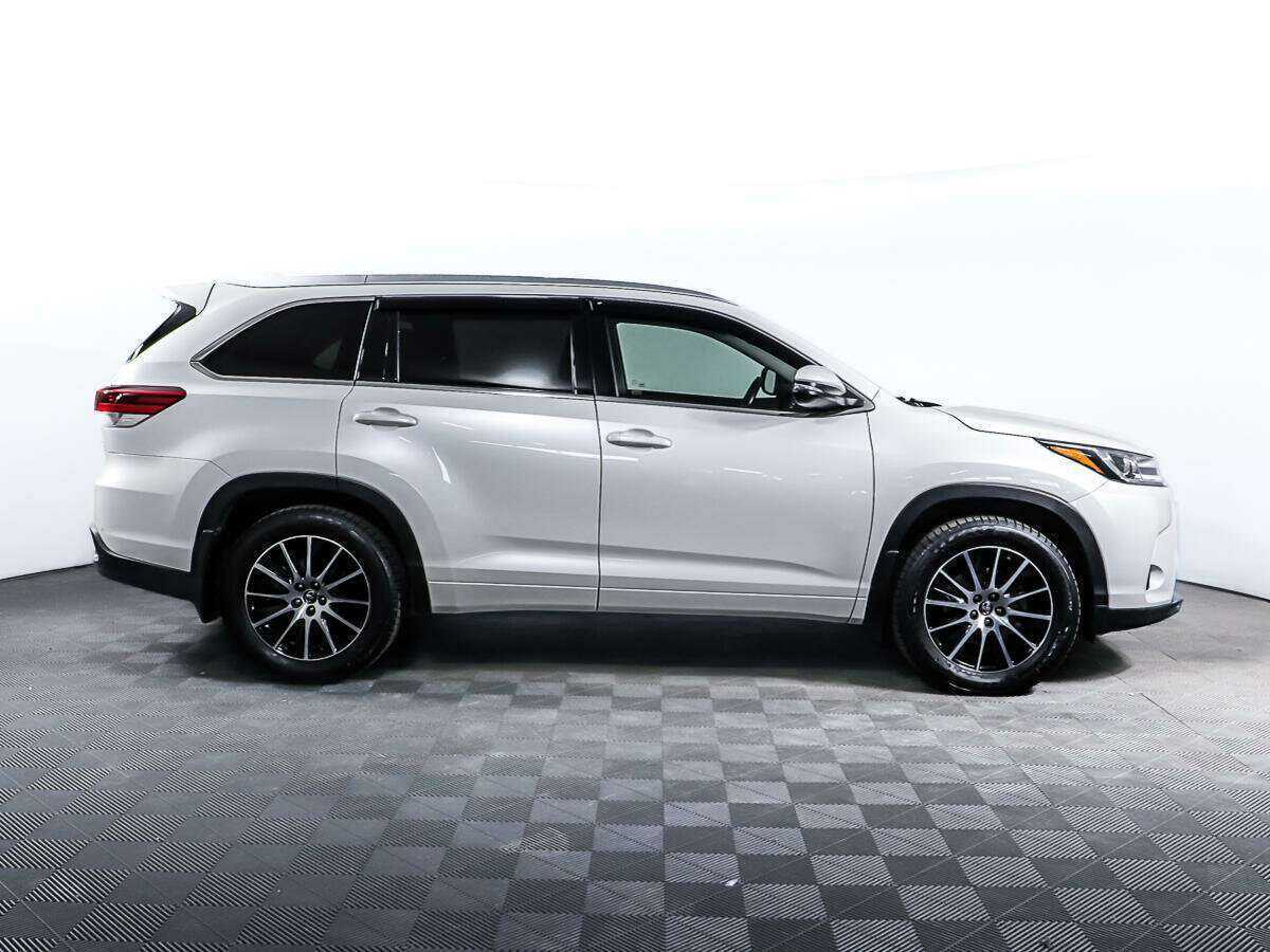 Toyota Highlander 2017 года с пробегом. Фото: #3
