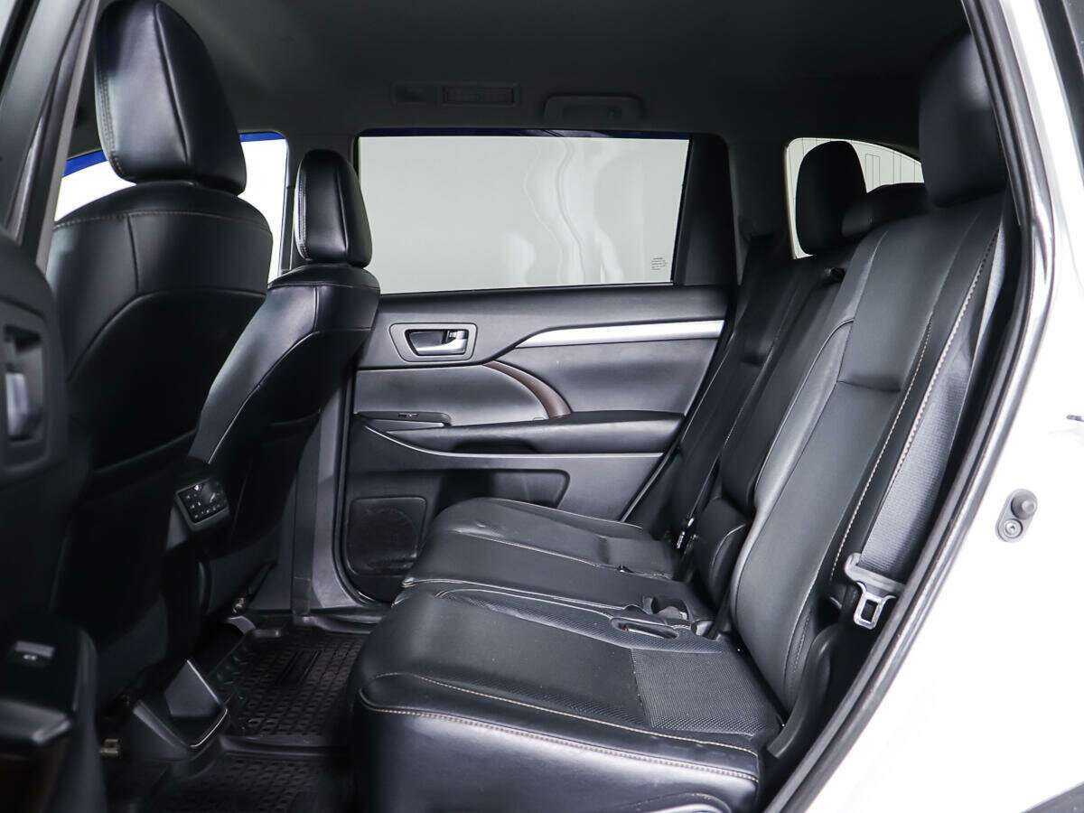 Toyota Highlander 2017 года с пробегом. Фото: #9