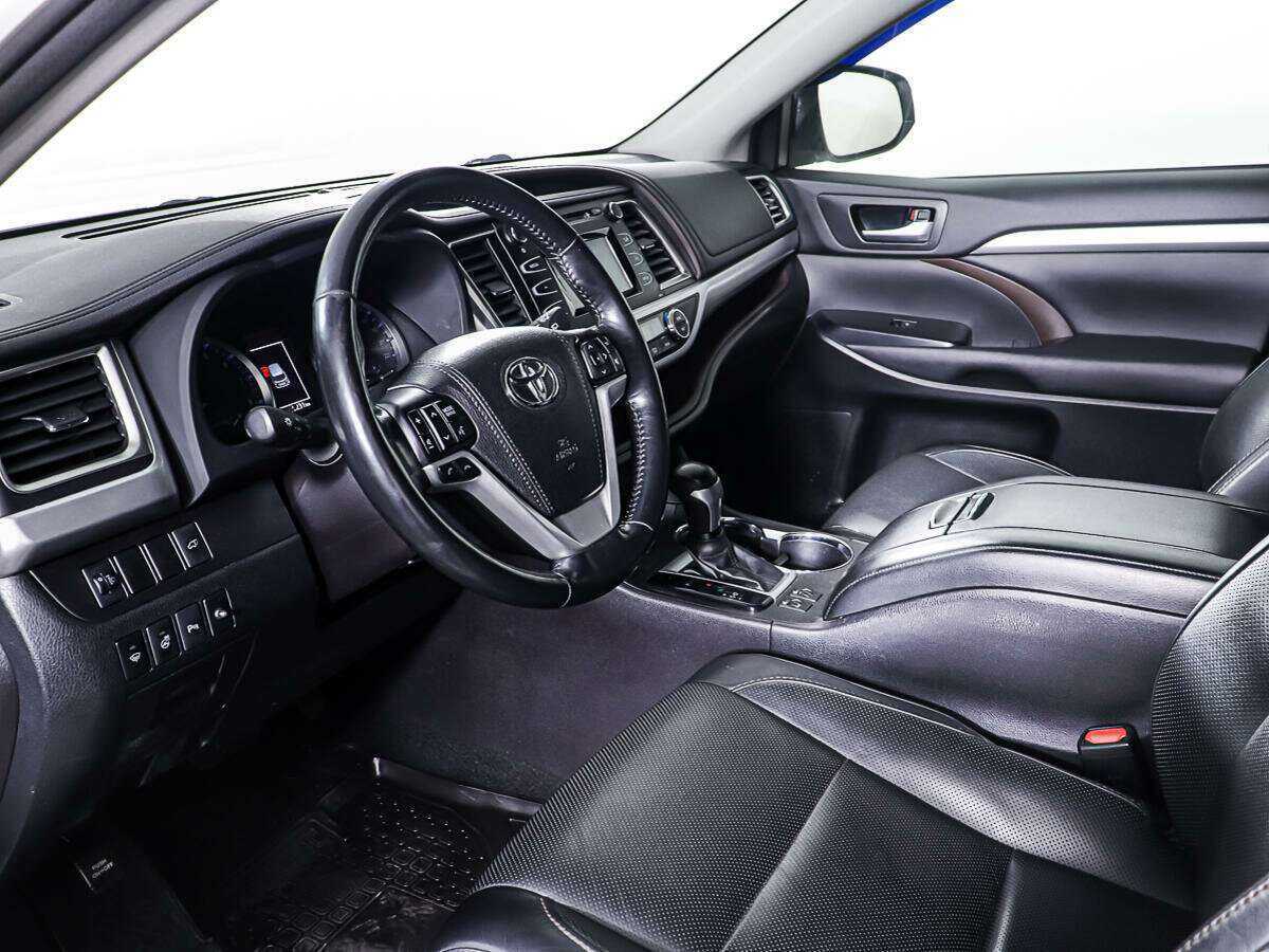 Toyota Highlander 2017 года с пробегом. Фото: #13