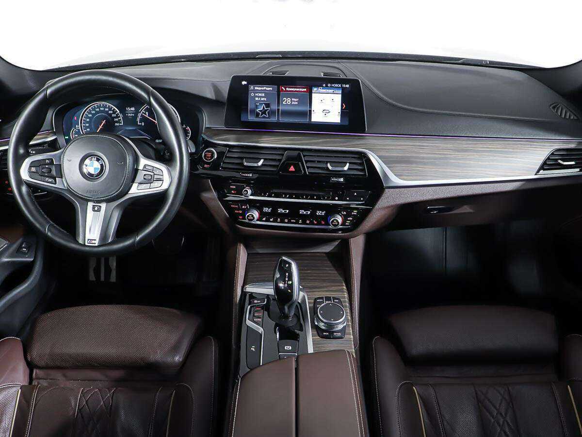 BMW 5 серии 2017 года с пробегом. Фото: #12