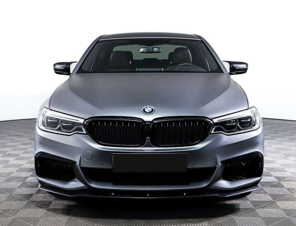 BMW 5 серии 2017 года с пробегом. Фото: #1