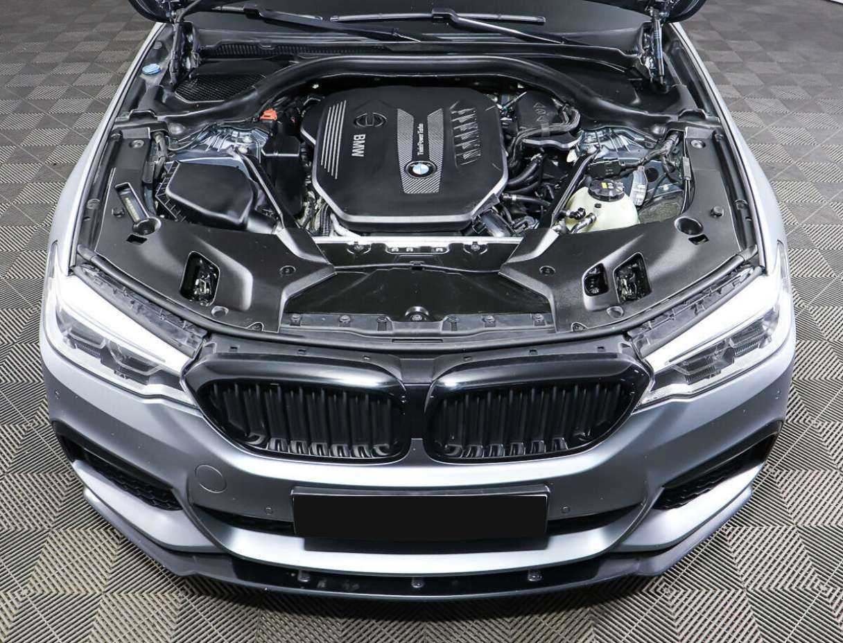 BMW 5 серии 2017 года с пробегом. Фото: #8