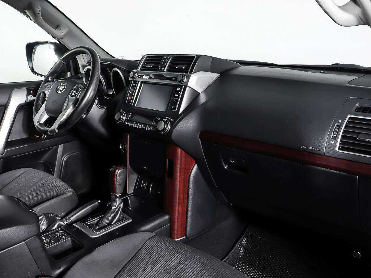 Toyota Land Cruiser Prado 2015 года с пробегом. Фото: #8