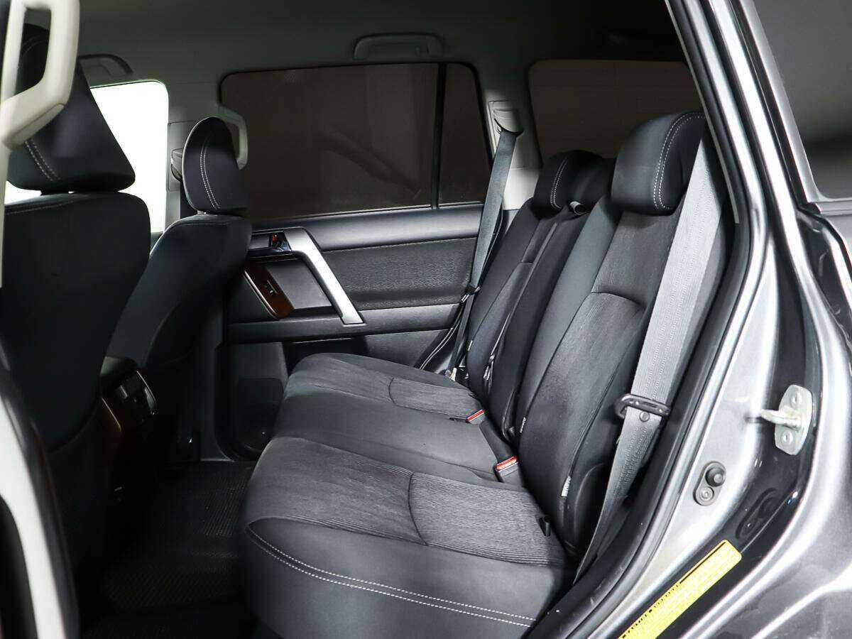 Toyota Land Cruiser Prado 2015 года с пробегом. Фото: #9