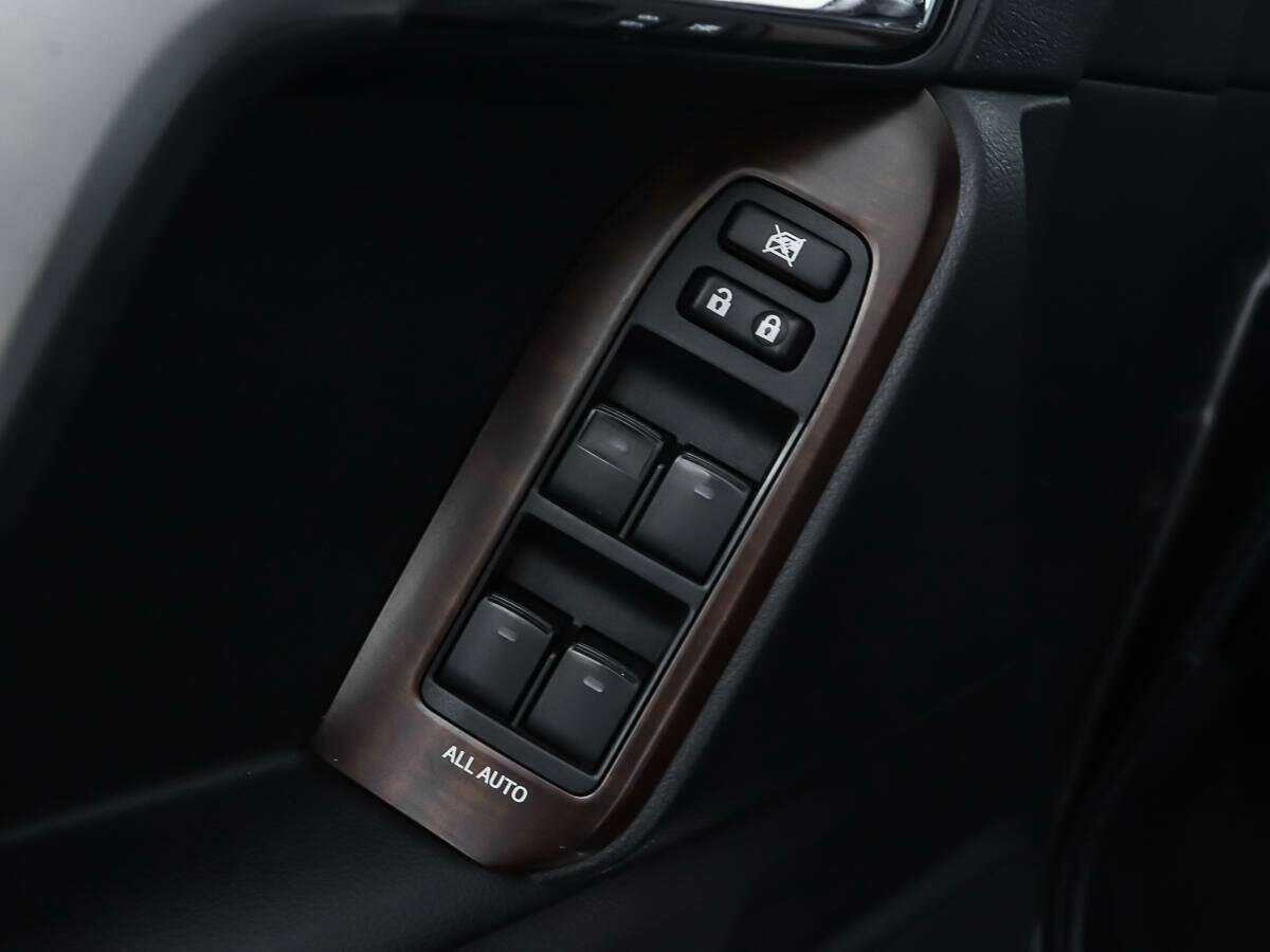 Toyota Land Cruiser Prado 2015 года с пробегом. Фото: #19