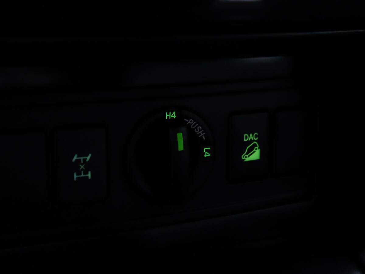 Toyota Land Cruiser Prado 2015 года с пробегом. Фото: #21