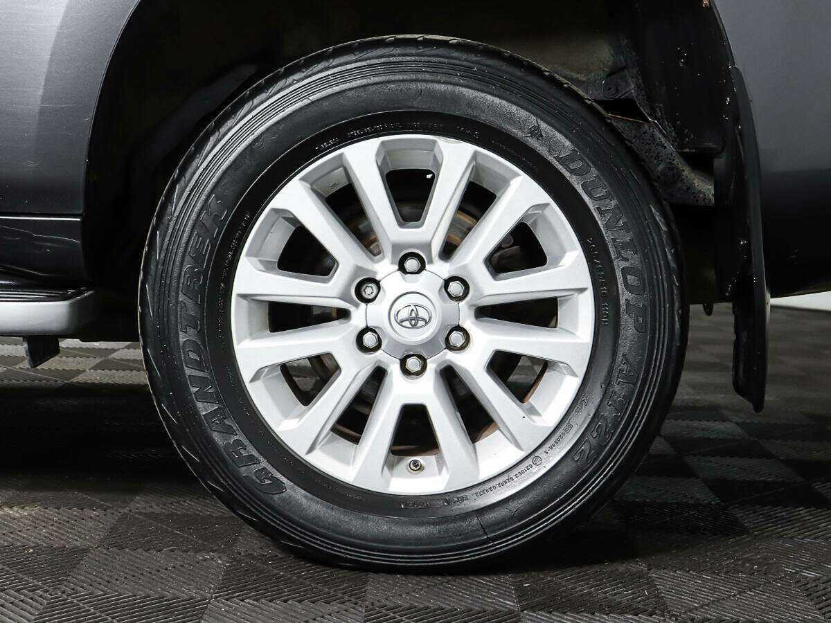 Toyota Land Cruiser Prado 2015 года с пробегом. Фото: #23