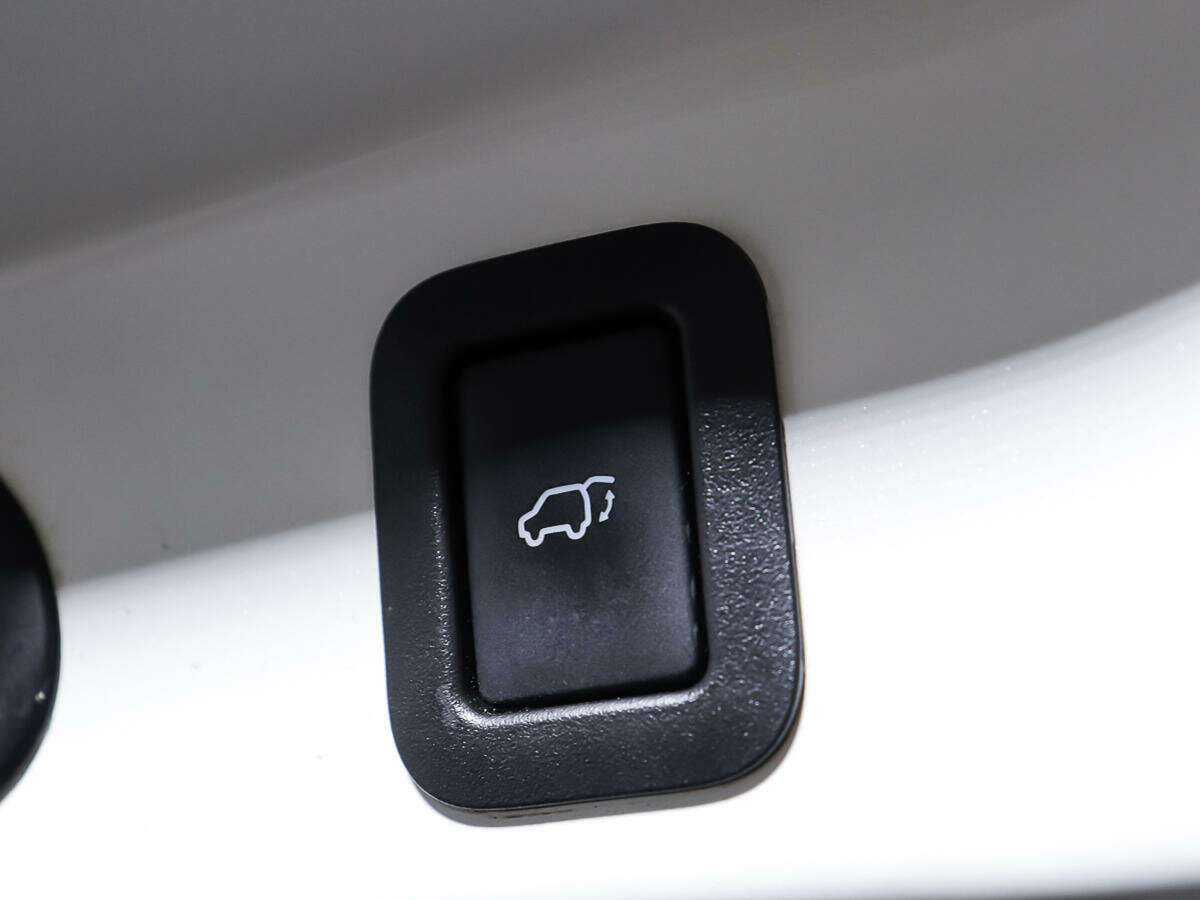 Toyota Highlander 2015 года с пробегом. Фото: #18