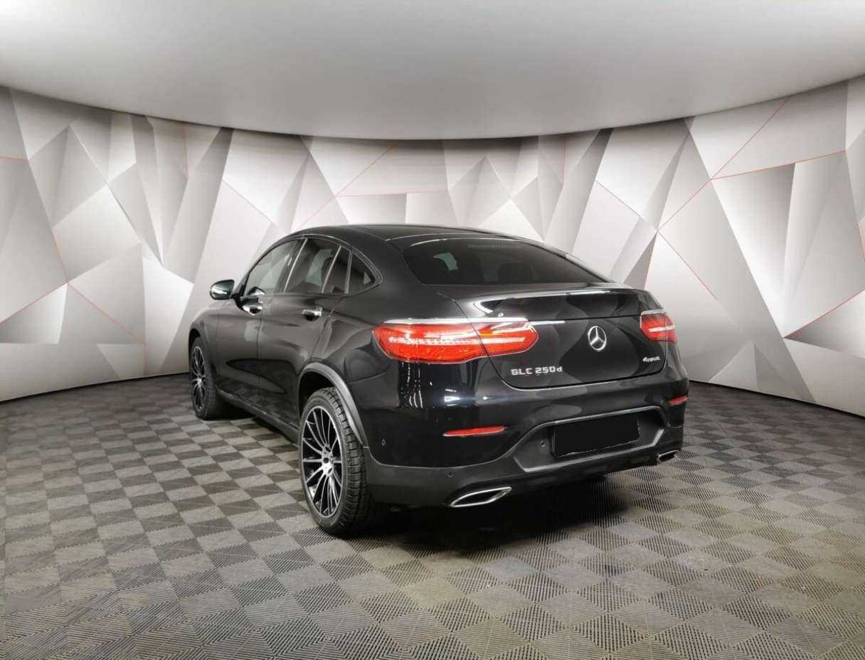 Mercedes-Benz GLC Coupe 2018 года с пробегом. Фото: #3