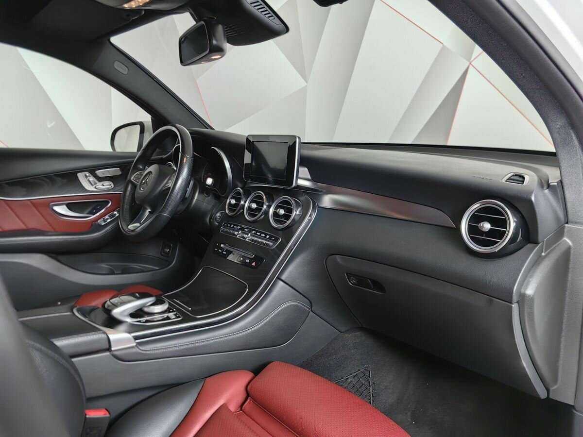 Mercedes-Benz GLC Coupe 2017 года с пробегом. Фото: #8