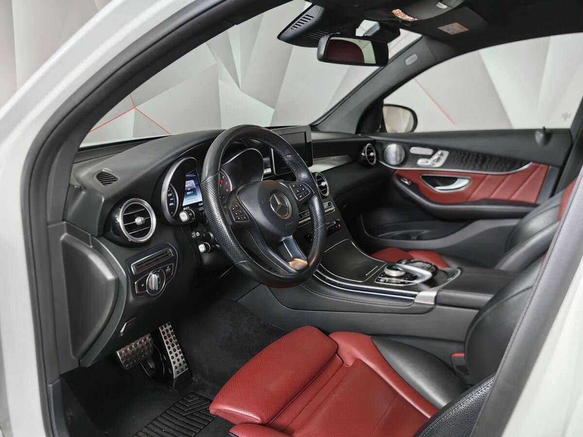 Mercedes-Benz GLC Coupe 2017 года с пробегом. Фото: #12