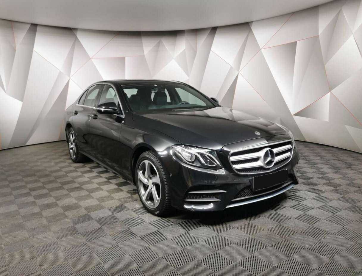 Mercedes-Benz E-Класс 2019 года с пробегом. Фото: #2