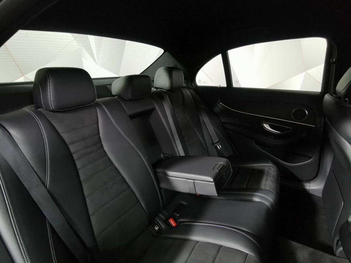 Mercedes-Benz E-Класс 2019 года с пробегом. Фото: #12