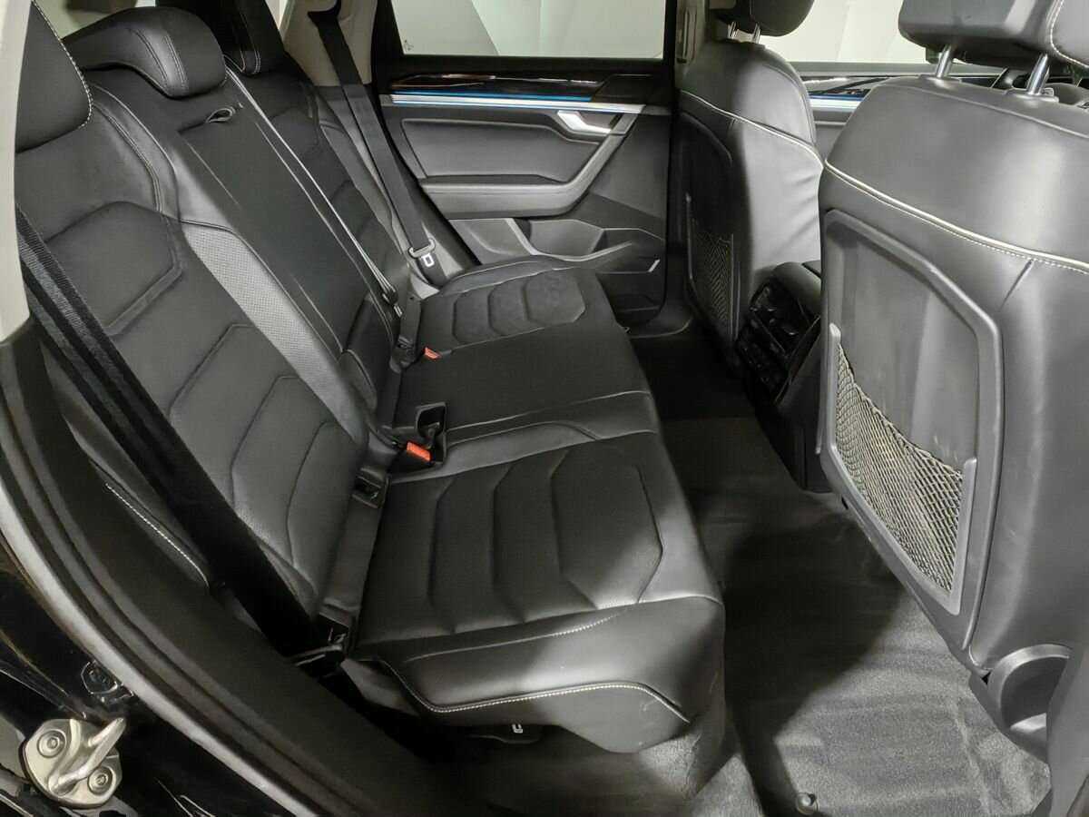 Volkswagen Touareg 2019 года с пробегом. Фото: #11