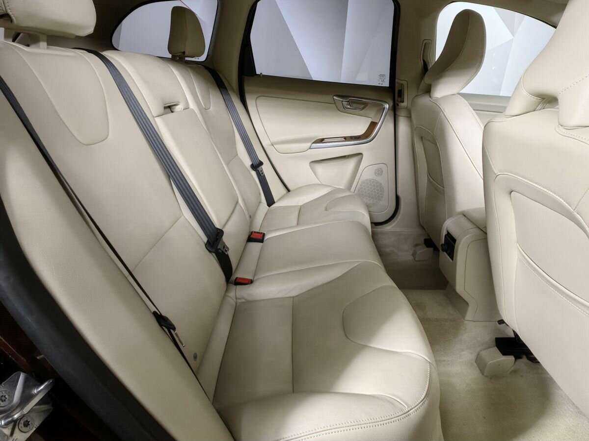 Volvo XC60 2015 года с пробегом. Фото: #12