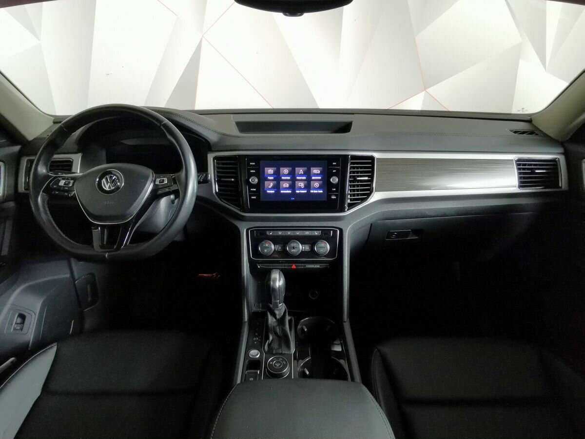 Volkswagen Teramont 2018 года с пробегом. Фото: #9