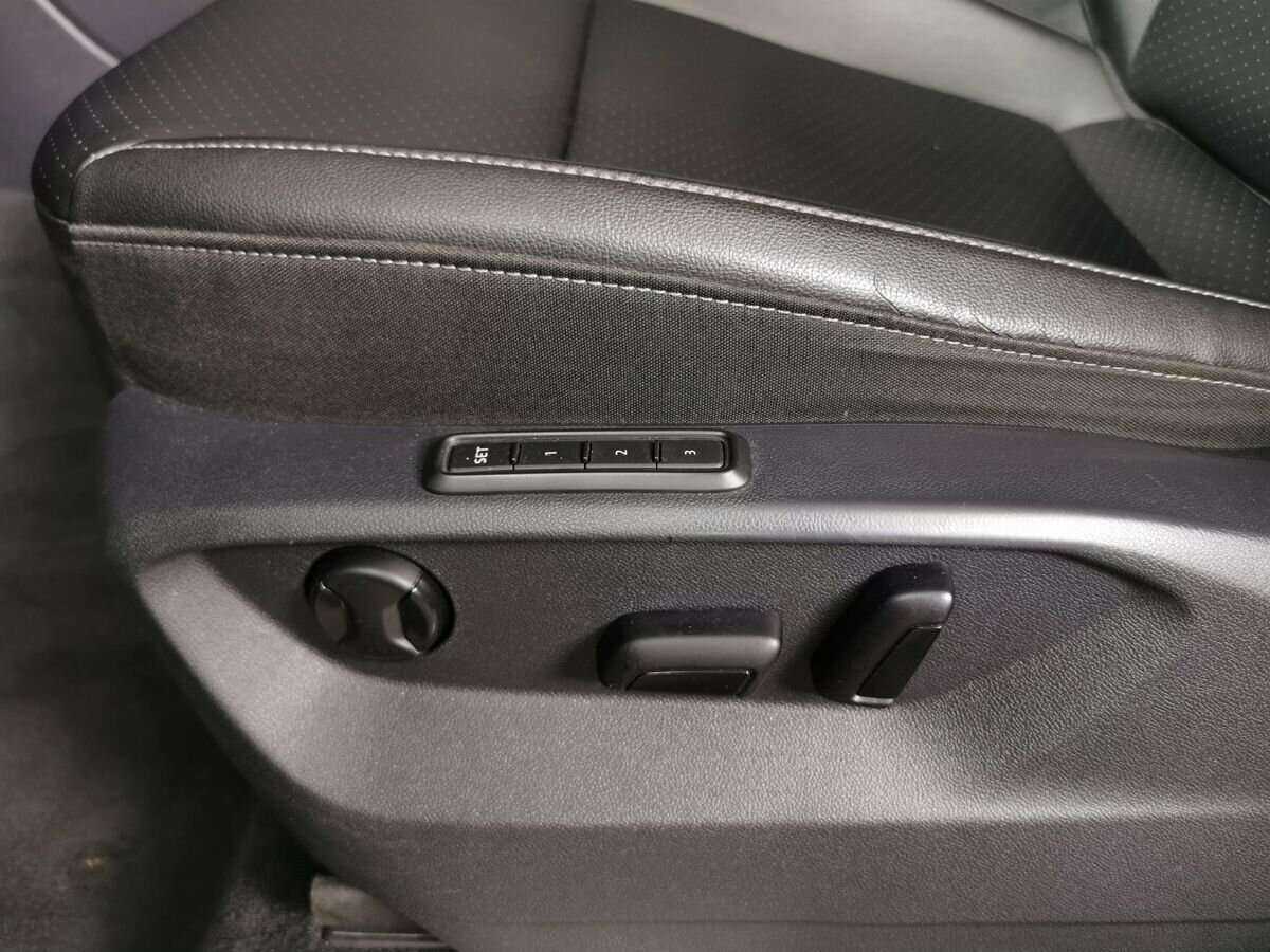 Volkswagen Teramont 2018 года с пробегом. Фото: #17