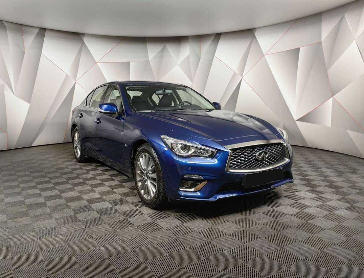Infiniti Q50 2017 года с пробегом. Фото: #2