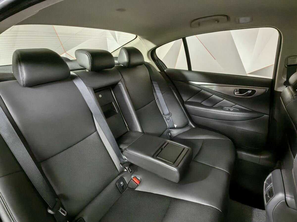 Infiniti Q50 2017 года с пробегом. Фото: #12