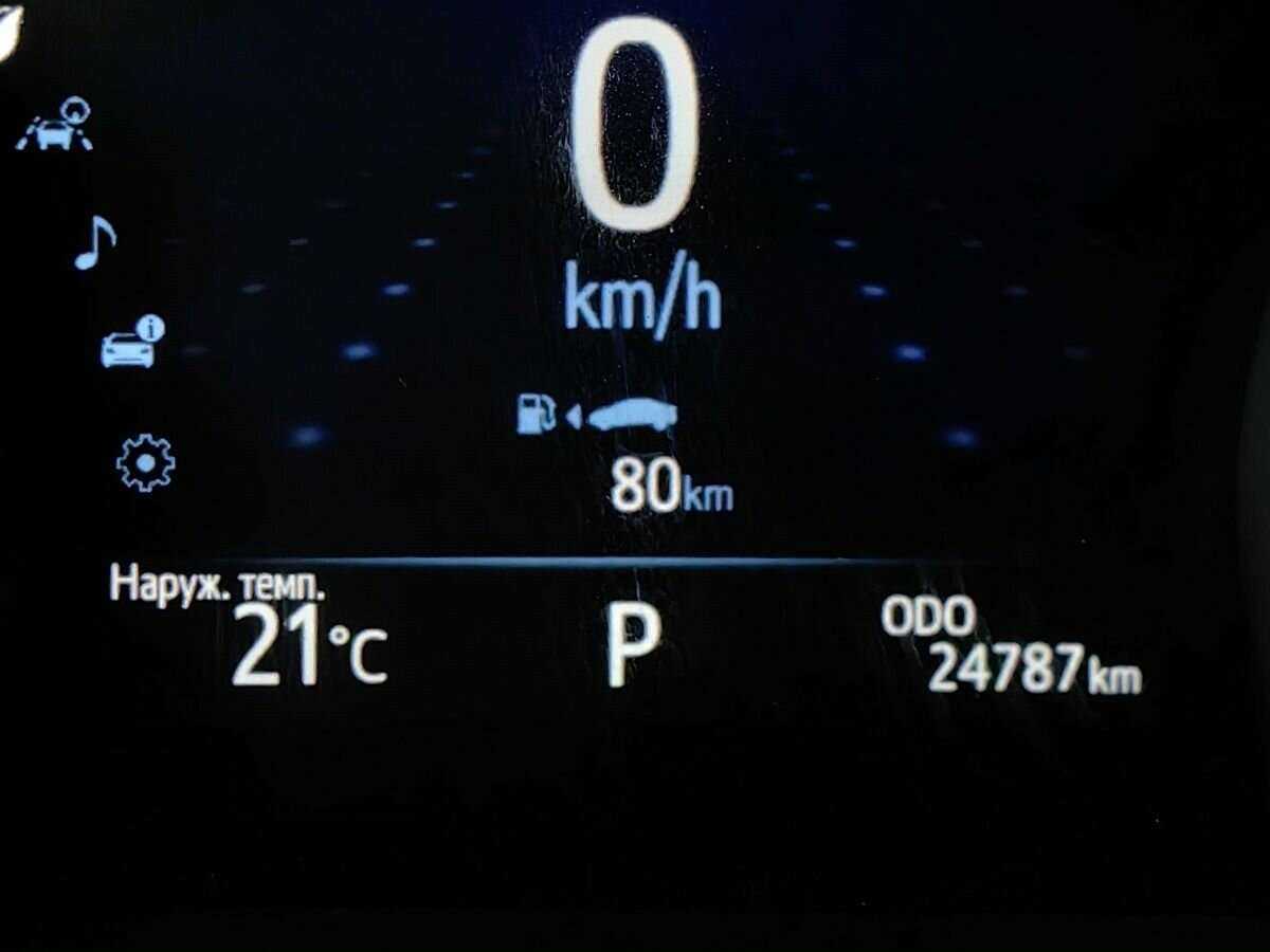 Toyota Camry 2022 года с пробегом. Фото: #16