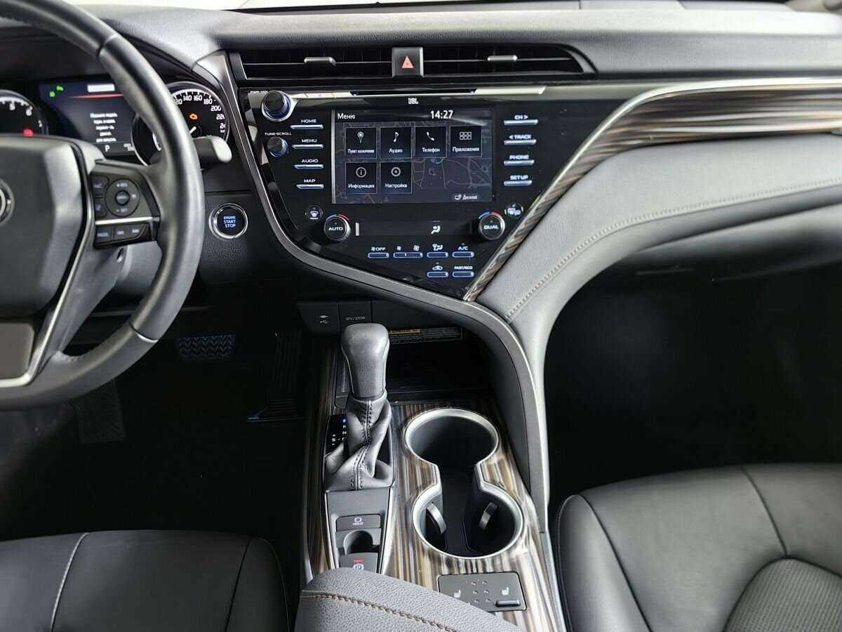 Toyota Camry 2020 года с пробегом. Фото: #9