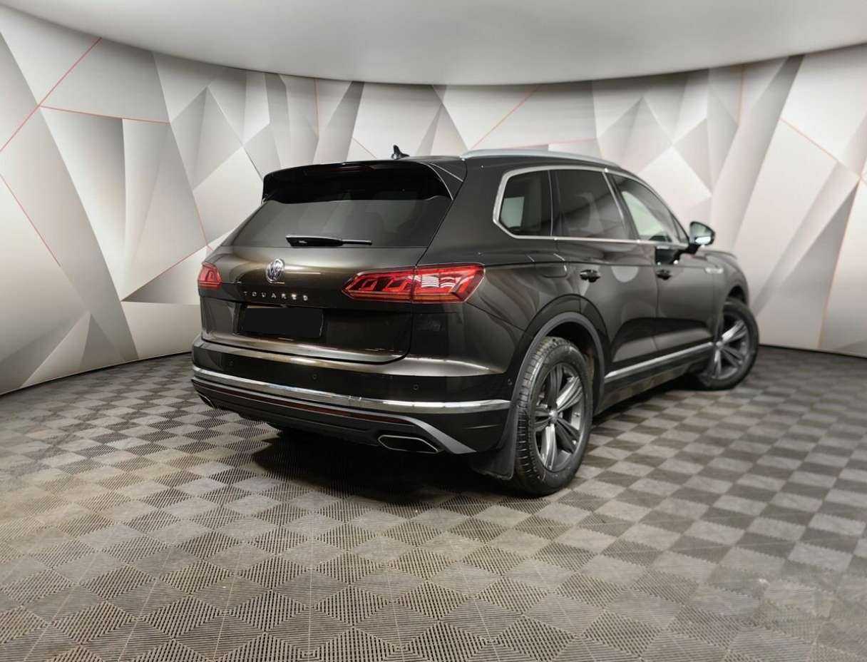 Volkswagen Touareg 2019 года с пробегом. Фото: #1