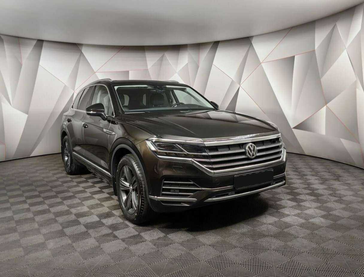 Volkswagen Touareg 2019 года с пробегом. Фото: #2