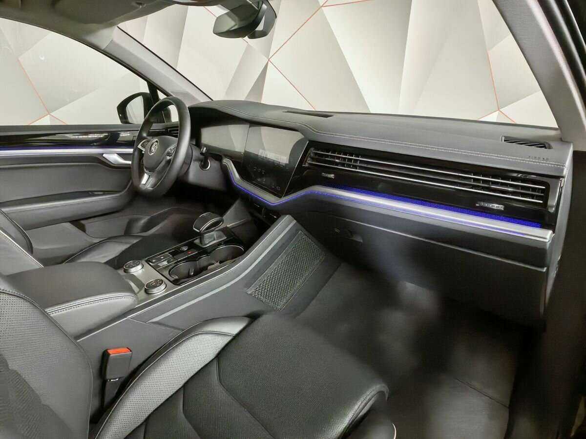 Volkswagen Touareg 2019 года с пробегом. Фото: #8