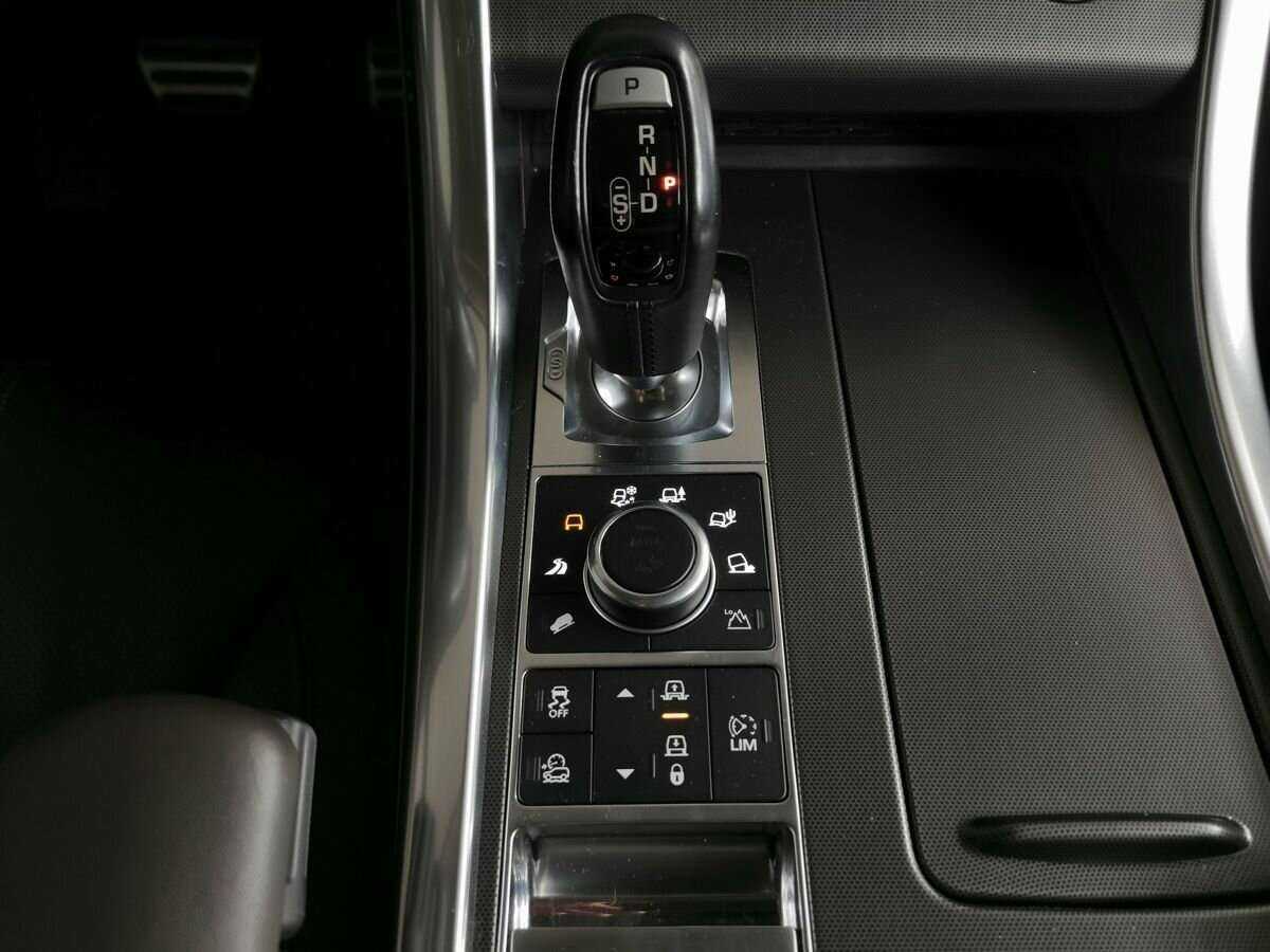 Land Rover Range Rover Sport 2017 года с пробегом. Фото: #16