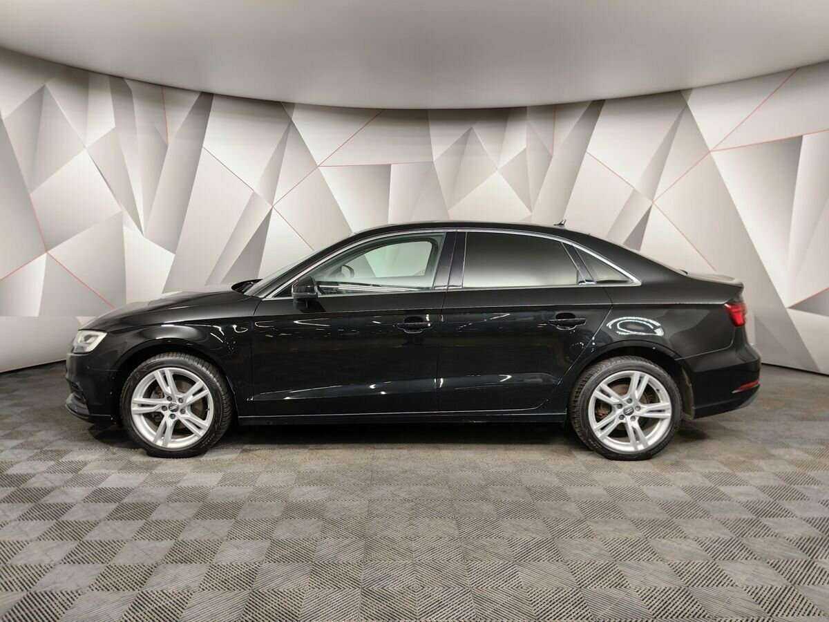 Audi A3 2020 года с пробегом. Фото: #4