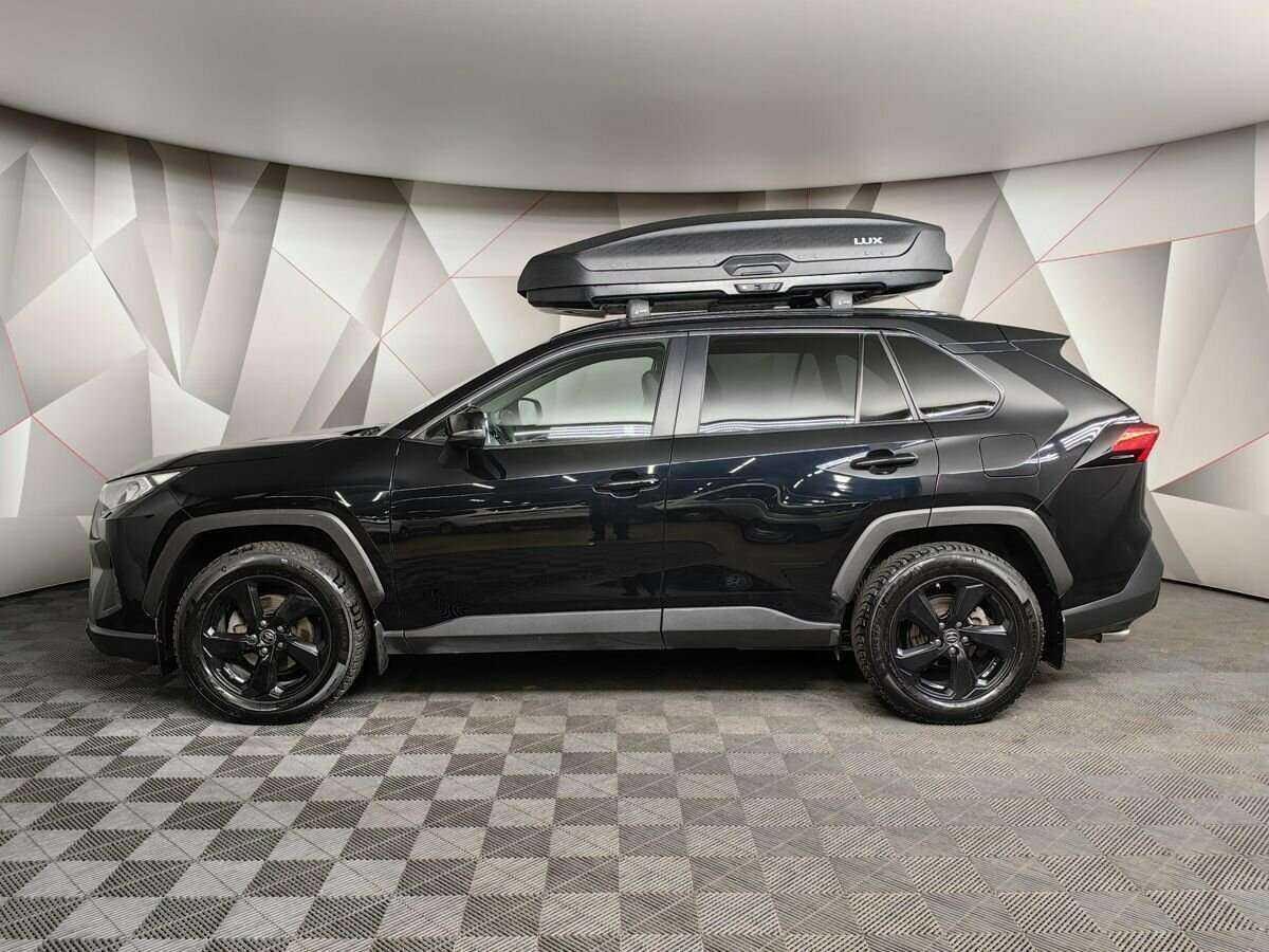Toyota RAV4 2021 года с пробегом. Фото: #4