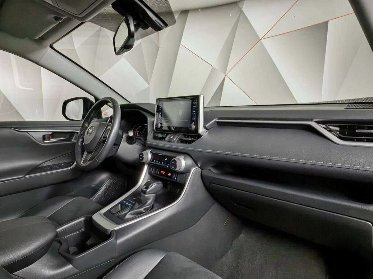 Toyota RAV4 2021 года с пробегом. Фото: #8