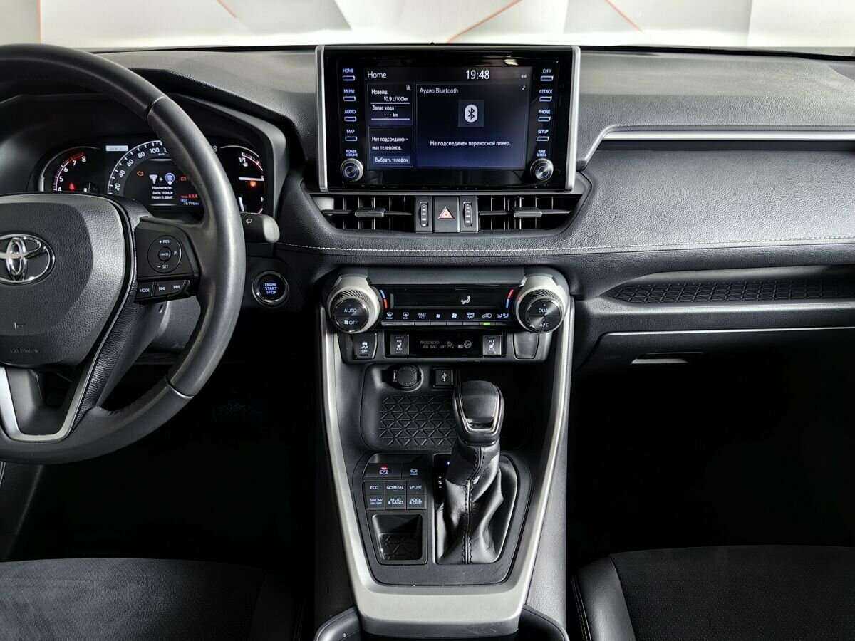 Toyota RAV4 2021 года с пробегом. Фото: #10