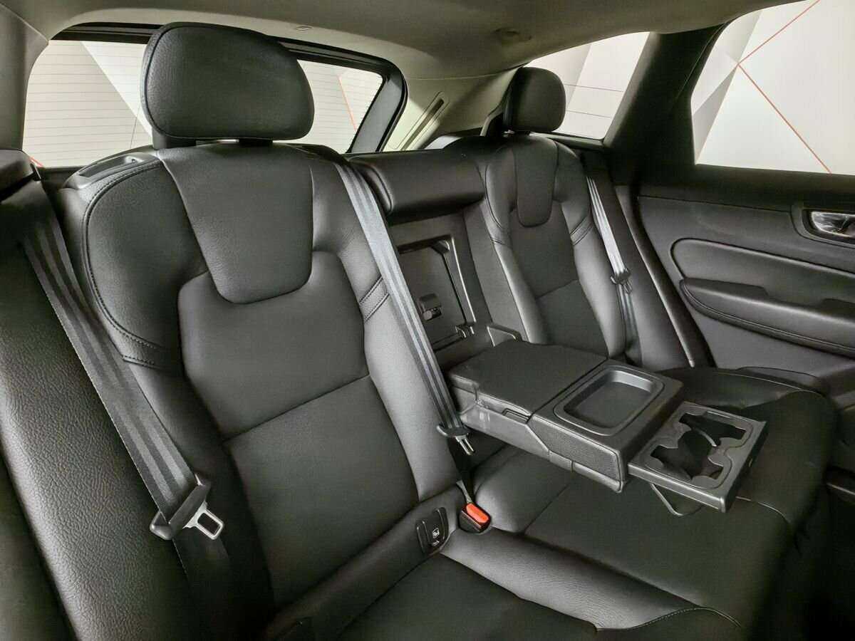 Volvo XC60 2019 года с пробегом. Фото: #12