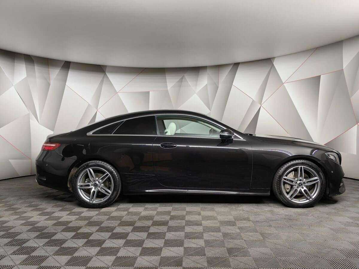 Mercedes-Benz E-Класс 2018 года с пробегом. Фото: #4