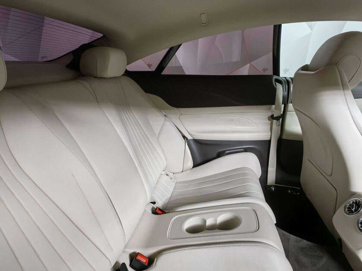 Mercedes-Benz E-Класс 2018 года с пробегом. Фото: #10