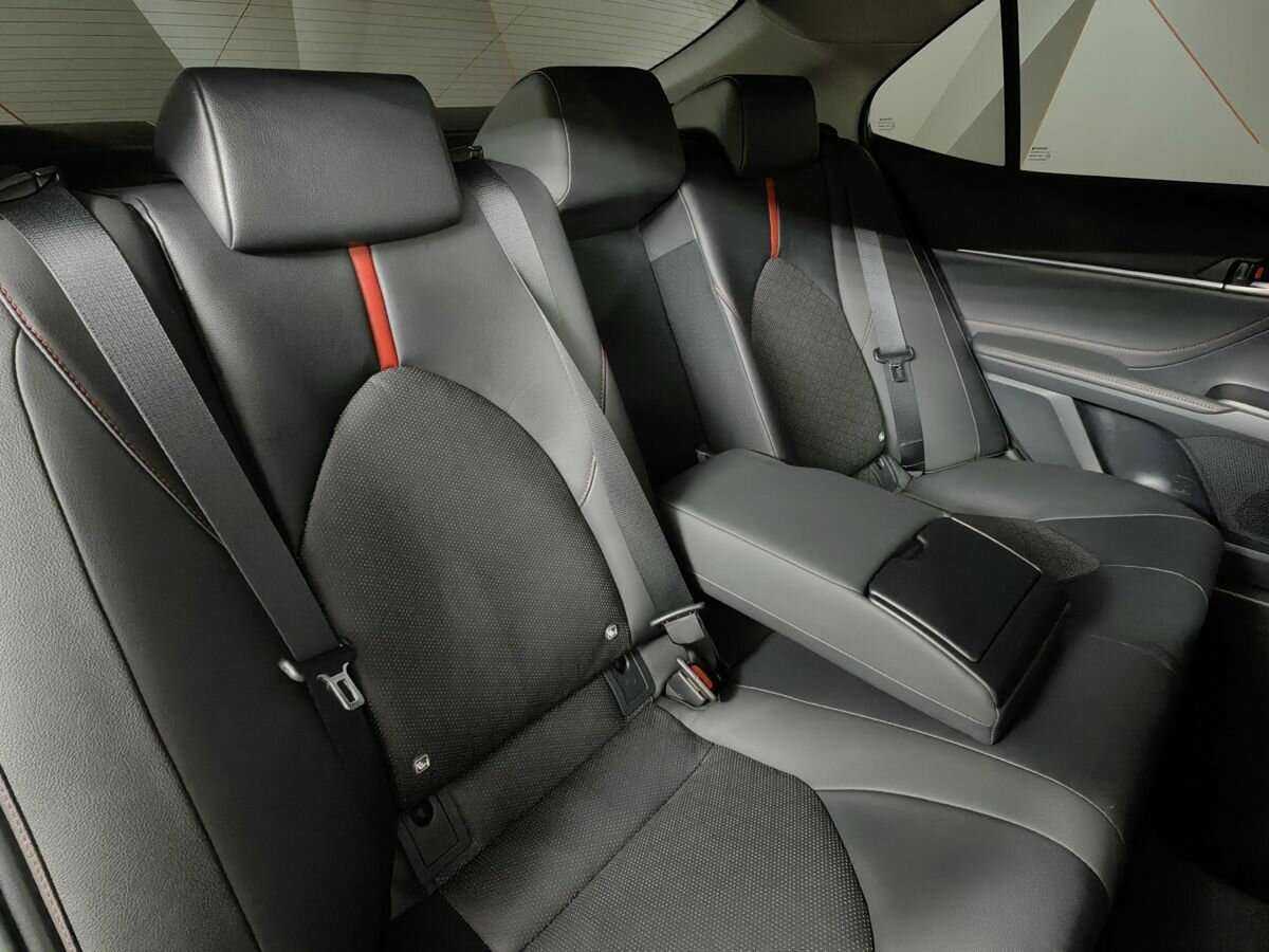 Toyota Camry 2021 года с пробегом. Фото: #12